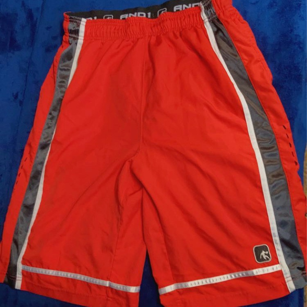 And1 men’s shorts that come to the knee. Size medium